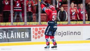 TEGERAN SLÄMY: Vieraana Juha Jääskä