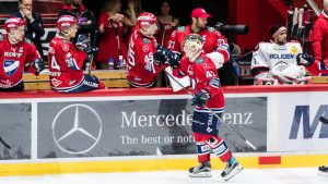 DANA MATSIRAPORTTI: Apinat lentelivät selästä IFK:n kotivoitossa