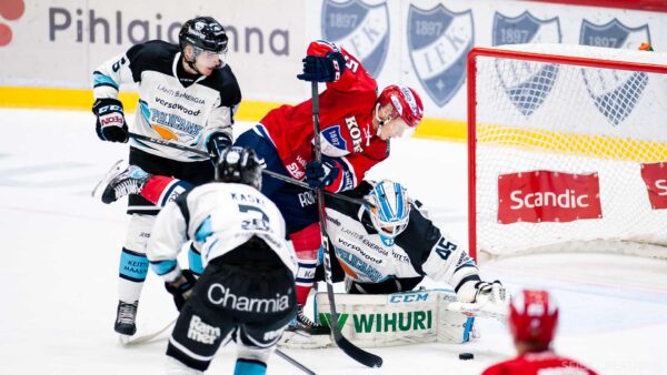 Fysiikka koetuksella otteluruuhkassa – ”Pelien ehdoilla mennään”