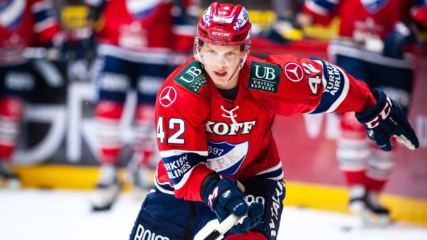 Teemu Eronen odottaa jo viikonlopun matseja – ”Tulossa on vauhdikkaat pelit”