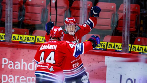 Isoja onnistumisia duunariosastolla – Tsekkaa kuvat pudotuspeliavauksesta!