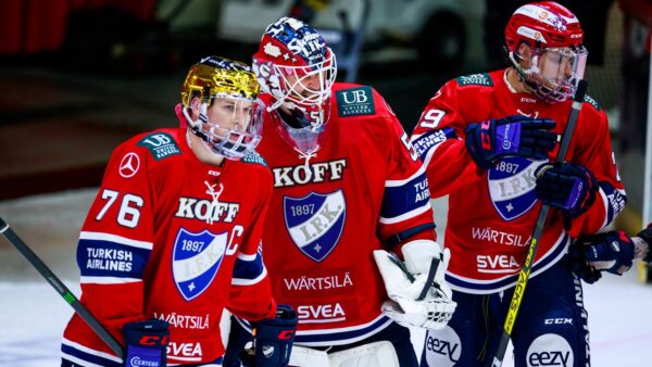 Runkosarja tyylillä pakettiin – Tsekkaa kuvat Sport-matsista!