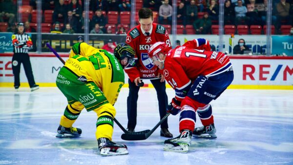 Kruunu jäi uupumaan Wirtasen ja Varakkaan juhlapelissä – Katso matsikuvat!