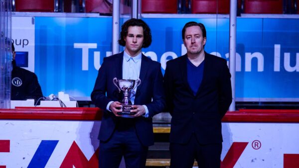 LähiTapiolan junioreiden viikkoraportti: Sandvik palkittiin U20 SM-sarjan Jere Lehtinen -palkinnolla