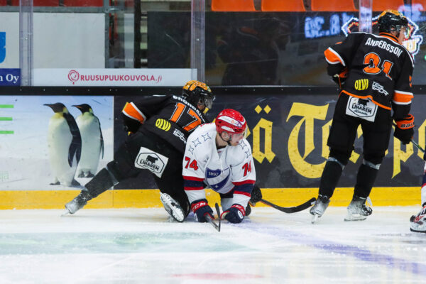 Dunkkuun treenikauden viimeisessä matsissa – Kausi alkaa viikon päästä