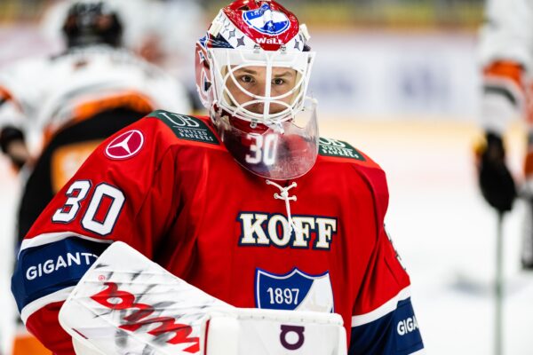 PINNALLA – Roope ”Tapsa” Taponen matkalla maalivahtieliittiin – ”Iso palo on kehittyä huippuvahdiksi”