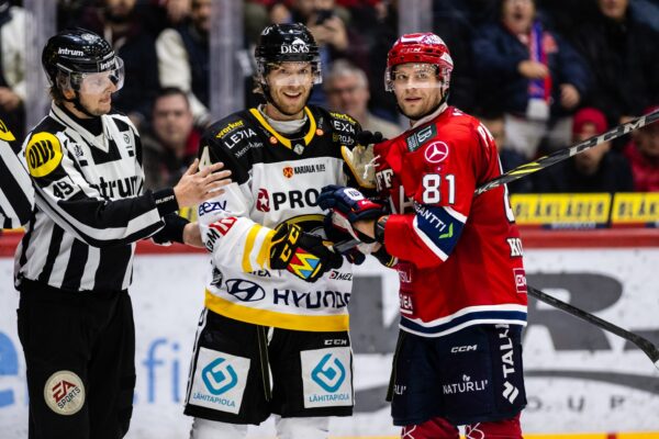 ”Tästä ei viikonlopun kiekkokattaus parane”