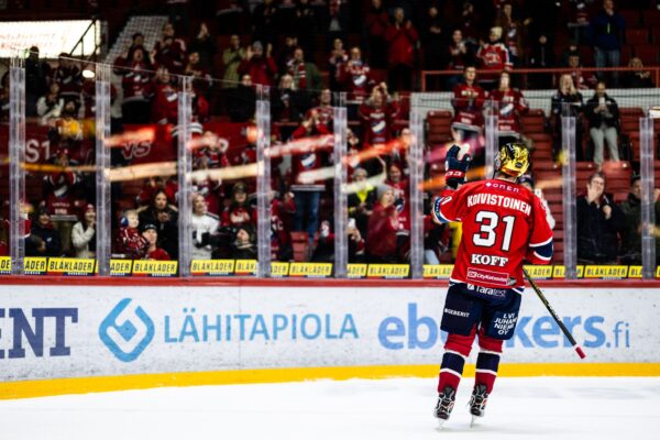 Sarja katkolla perjantaina loppuunmyydyllä Nordiksella