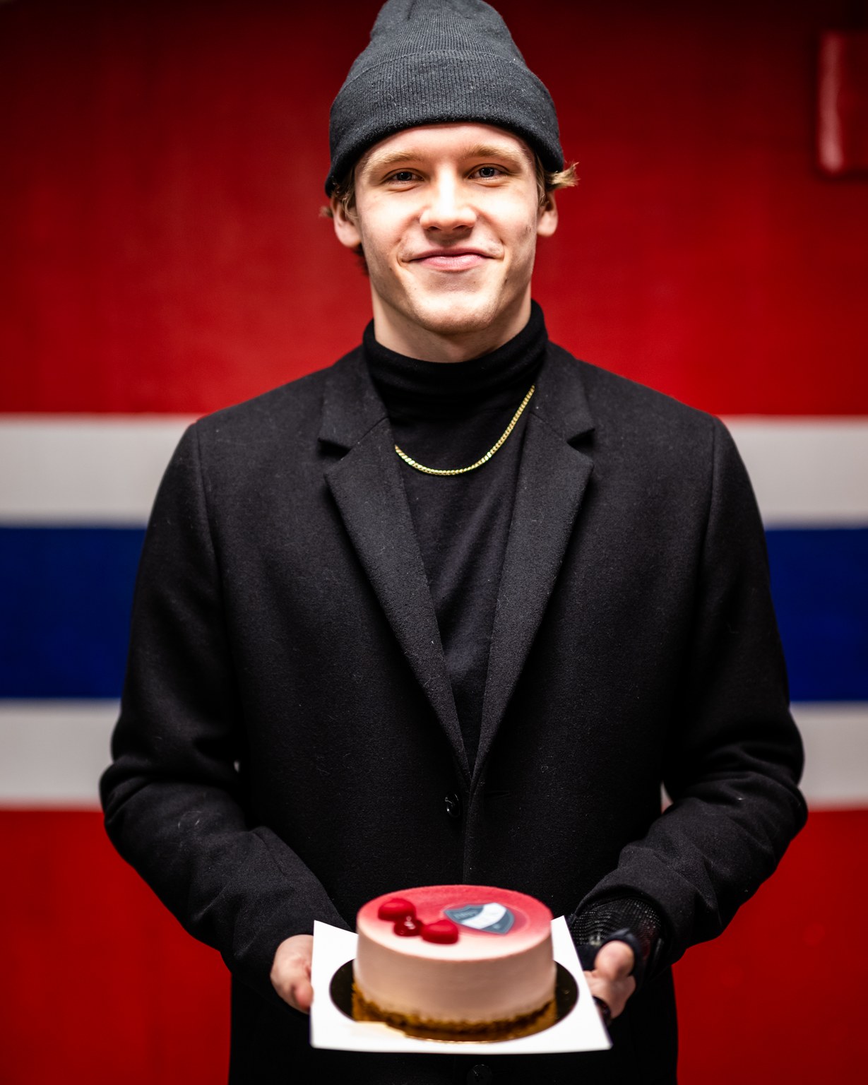 HIFK | ÄITIENPÄIVÄKAKKU