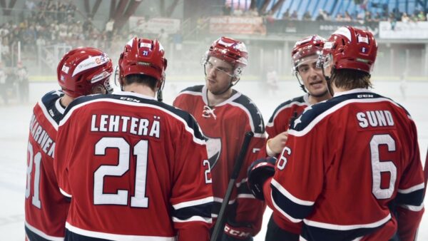 Pakarinen ja Lehterä hirmuiskussa – sunnuntaina panoksena turnausvoitto