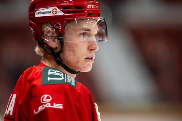 GIGANTTI ottelustudio: Pistetään kiekko verkkoon