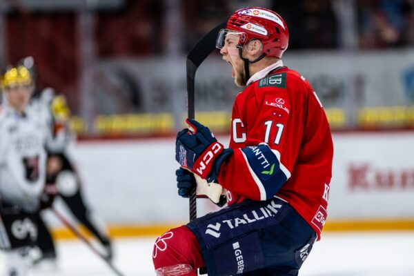 Kyoceran uutisminuutti: Kapteenin jykevä paluu