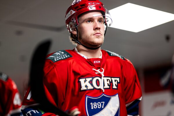 Puolustaja Otto Salinin sopimus on purettu yhteisymmärryksessä