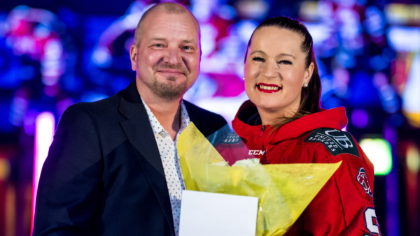 Puustellin vuoden kiekkoäiti 2024 palkittiin Nordiksella