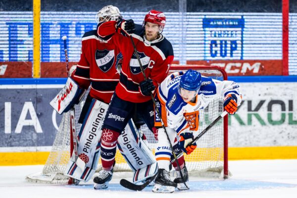 Maalifiestat Hakametsässä – Tappara vahvempi päiväpelissä