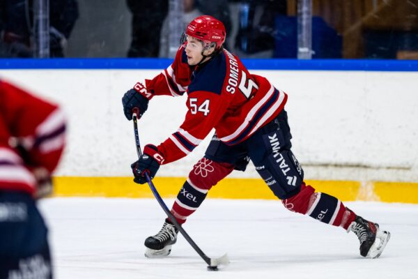 Tässä kokoonpano HPK:ta vastaan