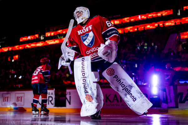 Maalivahti Hugo Alnefelt jatkaa HIFK:ssa kauden loppuun